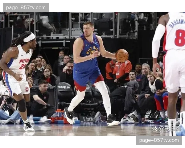 掘金约基奇篮板助攻双领跑 创NBA历史首人纪录收官